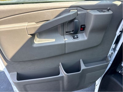 2025 Chevrolet Express LT