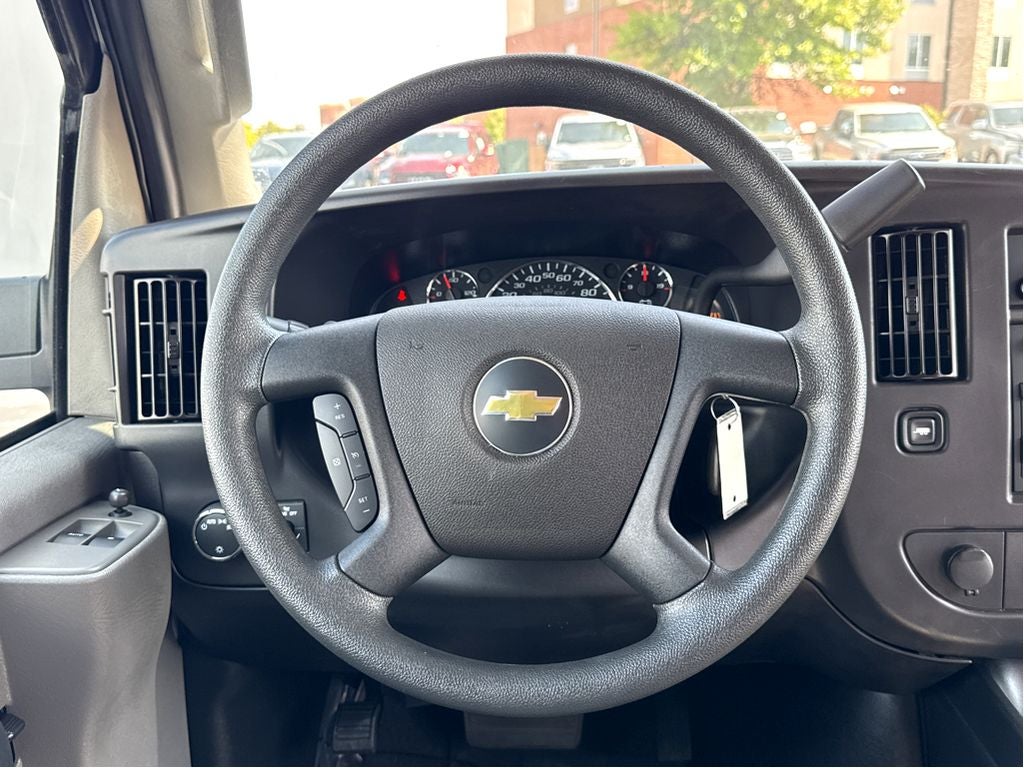 2025 Chevrolet Express LT