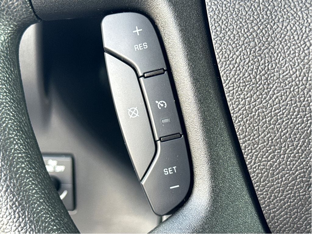 2025 Chevrolet Express LT
