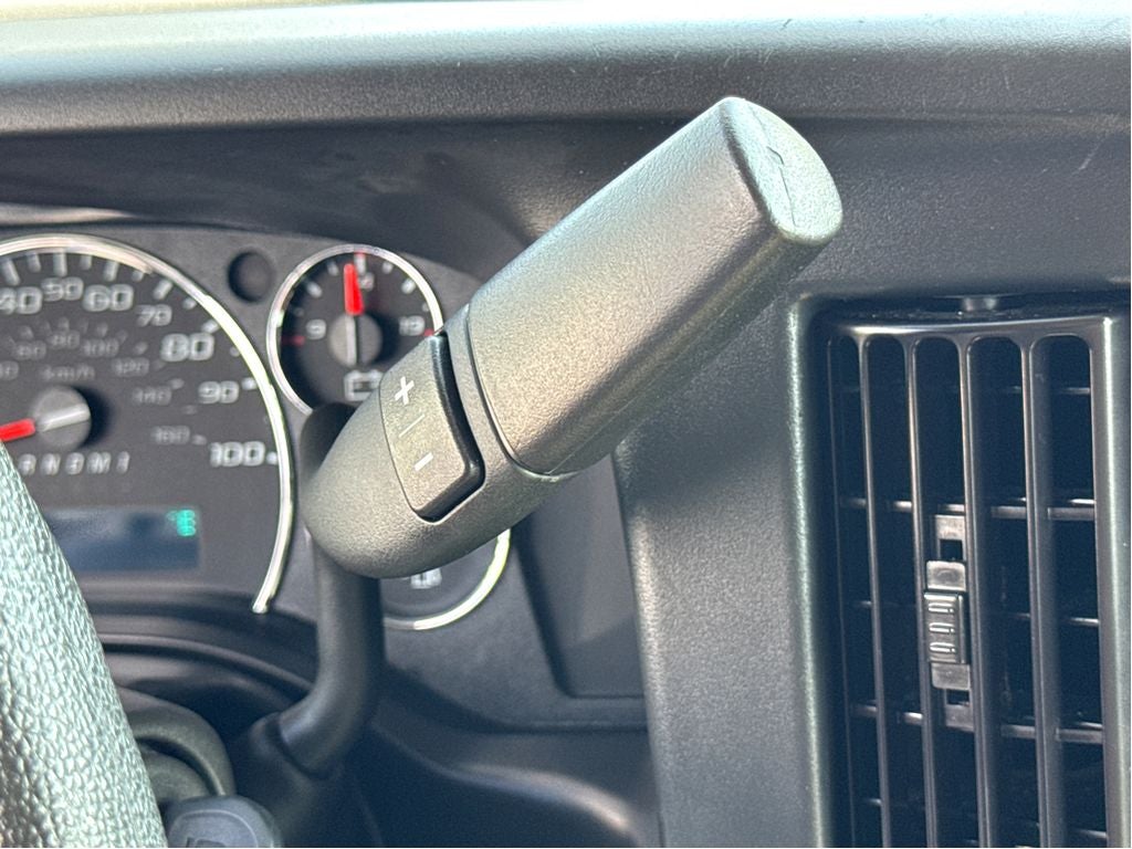 2025 Chevrolet Express LT