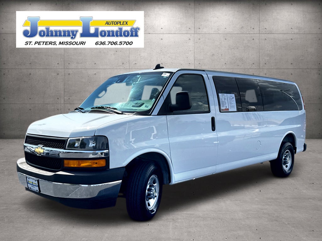 2025 Chevrolet Express LT