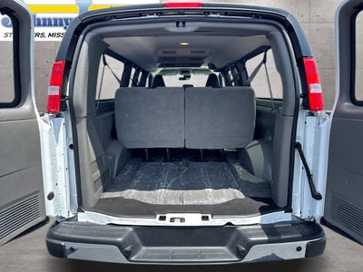 2025 Chevrolet Express LT