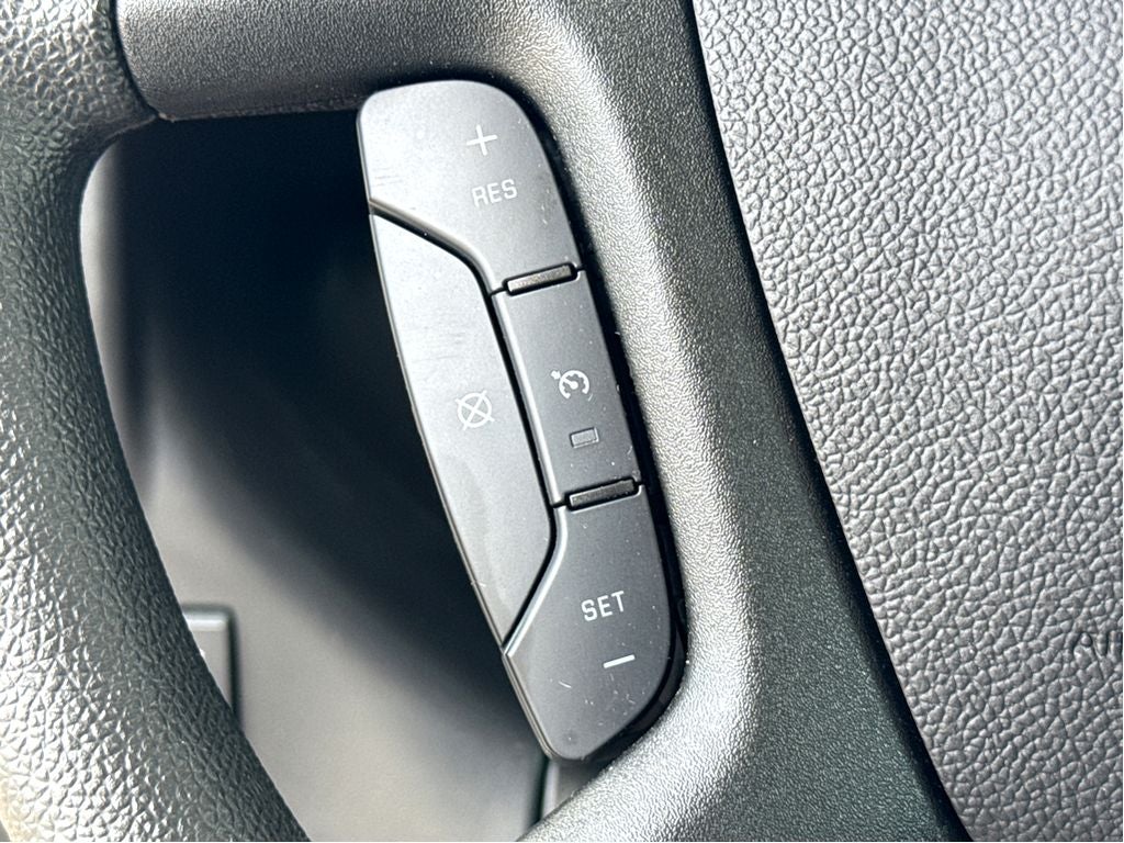 2025 Chevrolet Express LT