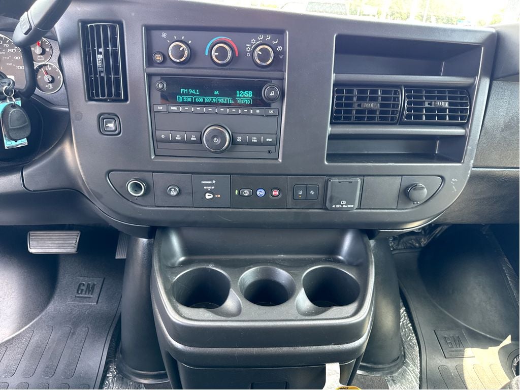 2025 Chevrolet Express LT