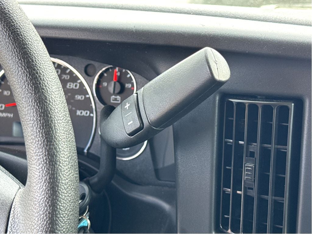 2025 Chevrolet Express LT