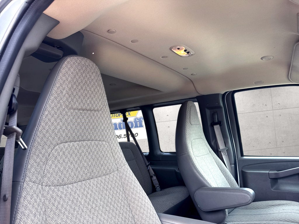 2025 Chevrolet Express LT