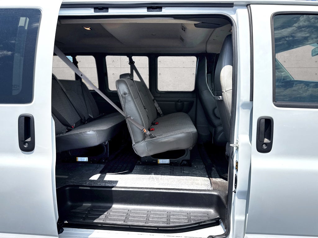 2025 Chevrolet Express LT
