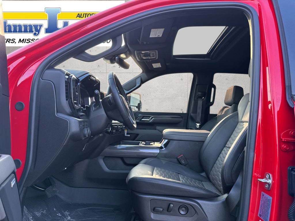 2025 Chevrolet Silverado ZR2