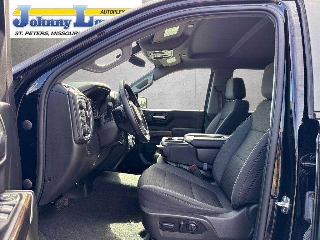 2022 Chevrolet Silverado RST