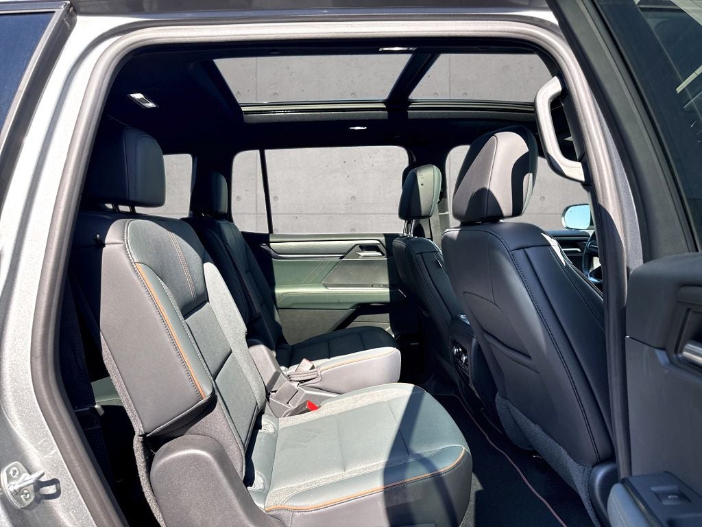 2024 GMC Acadia AWD AT4