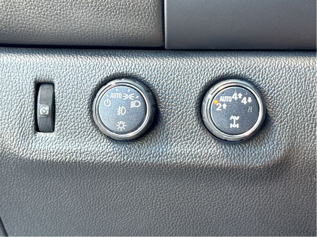 2022 GMC Canyon 4WD AT4 w/Leather