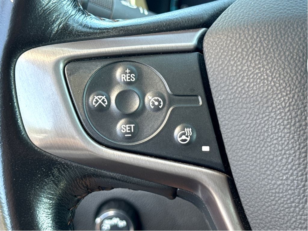 2022 GMC Canyon 4WD AT4 w/Leather