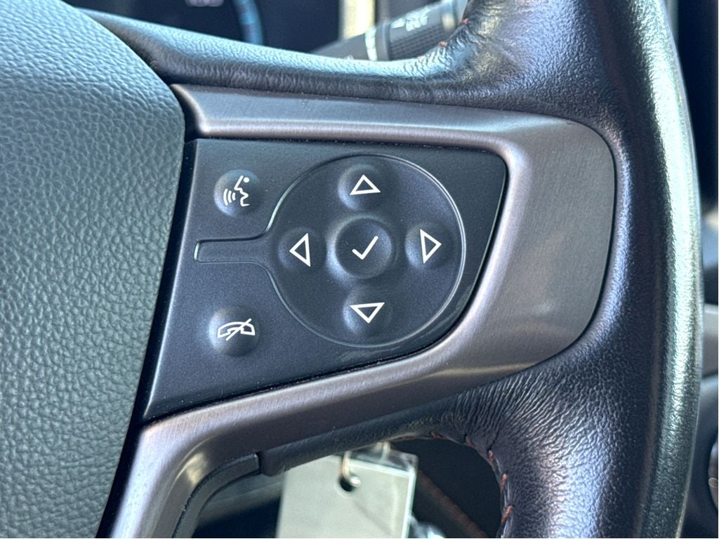 2022 GMC Canyon 4WD AT4 w/Leather