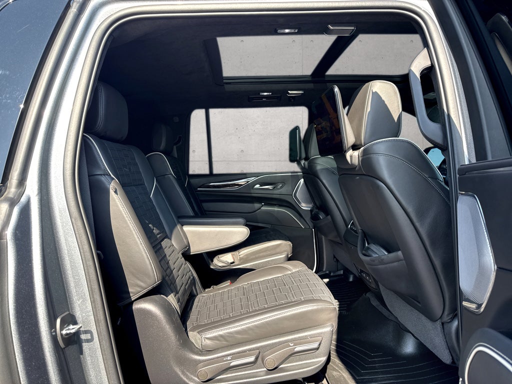 2022 Cadillac Escalade ESV Sport Platinum