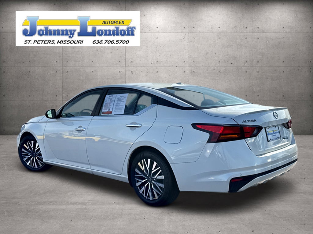 2025 Nissan Altima SV