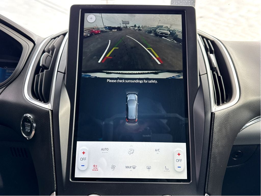 2022 Ford Edge Titanium