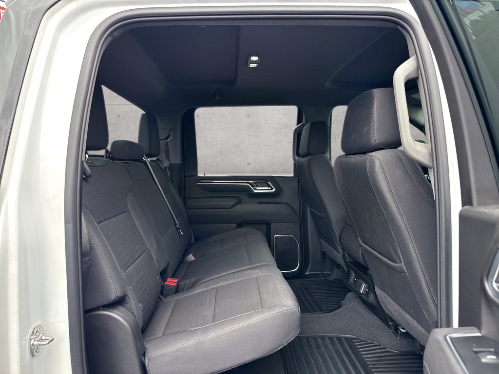 2025 Chevrolet Silverado LT