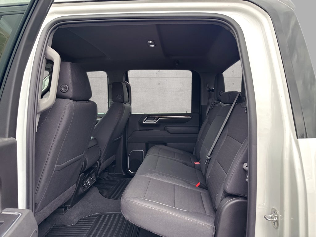 2025 Chevrolet Silverado LT