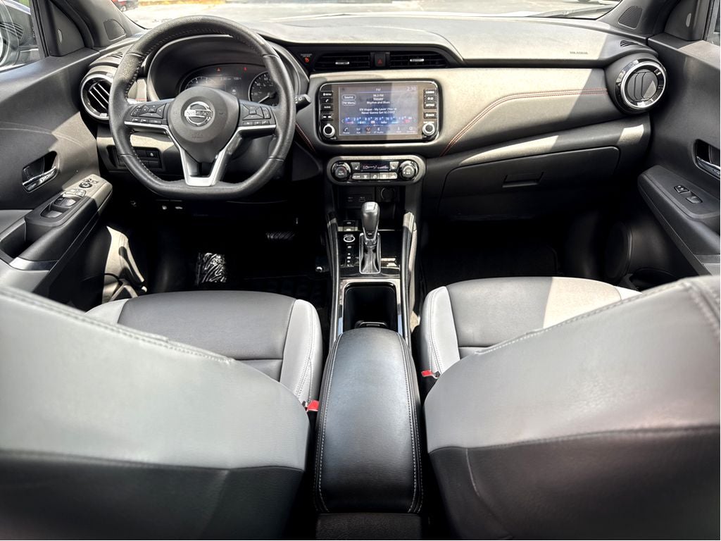 2021 Nissan Kicks SR