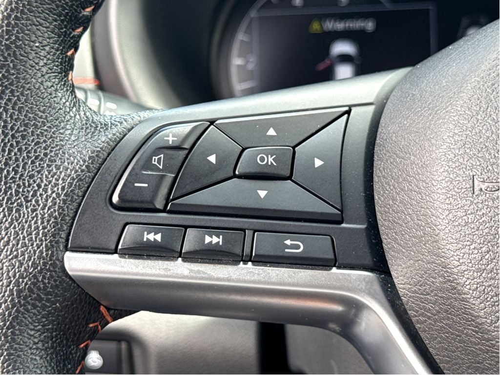 2021 Nissan Kicks SR
