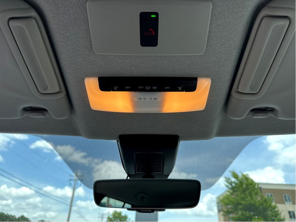 2021 Nissan Kicks SR